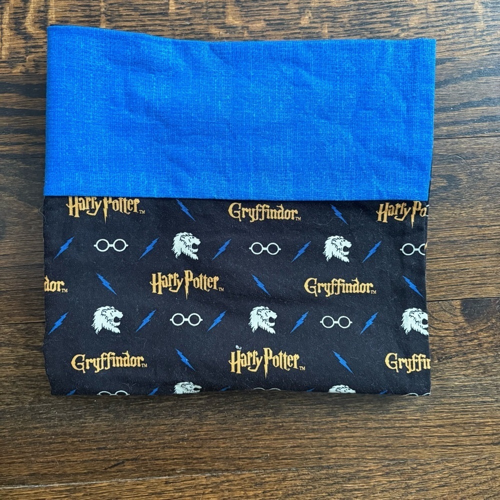 Harry Potter Gryffindor Pillowcase Handmade - Picture 2 of 5